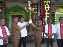 Terima Juara Umum Pesparawi XI Tingkat Provinsi, Wattimena : Hadiah Luar Biasa