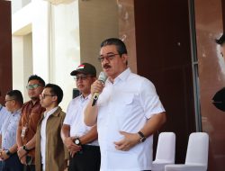 Peduli Kepada Masyarakat, Gubernur Lepas Sejumlah Bantuan Sosial